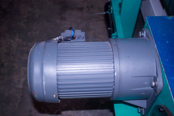 CE vertical da máquina de corte da espuma do plutônio da altura de 1.74kw 1200mm na folha
