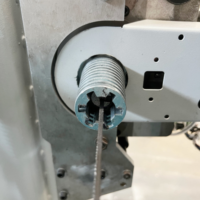 Esponja de oscilação da espuma do plutônio da máquina de corte do contorno do CNC da lâmina dupla