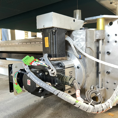 Máquina de corte horizontal do CNC da esponja da espuma do plutônio do cortador duplo automático da lâmina