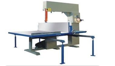 Máquina de corte vertical da esponja de Matress com o guia linear que posiciona o volante 1.74kw