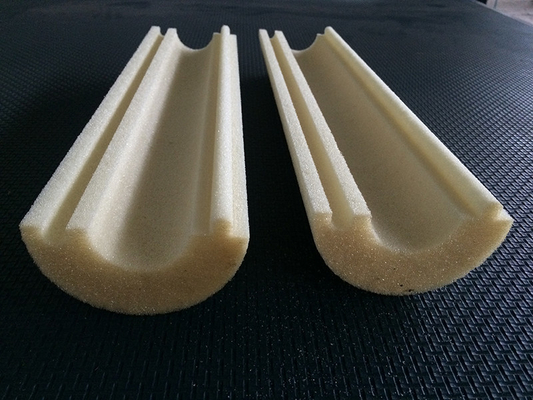 Máquina de corte totalmente automática de espuma de PU com sistema de controlo industrial por computador para materiais rígidos e flexíveis
