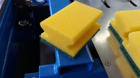 Máquina de moagem automática contínua de esponjas para lavagem de pratos