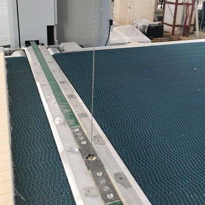 Máquina de corte de espuma de PU computadorizada para corte de espuma de alta densidade DTC-FL1305