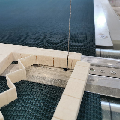 Máquina de corte de espuma de PU computadorizada para corte de espuma de alta densidade DTC-FL1305