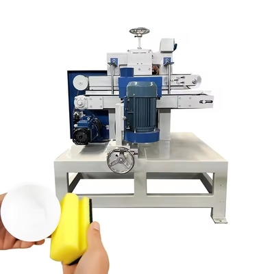 Máquina de moagem automática em forma de esponja na linha de produção de esponjas abrasivas para lavagem de pratos