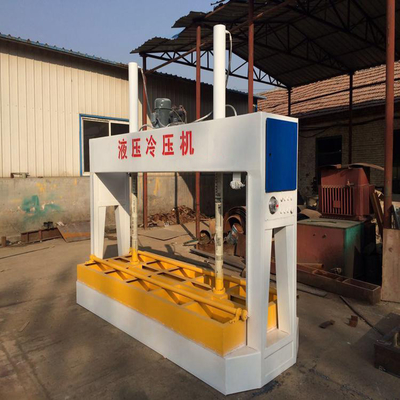 China Máquina hidráulica de prensagem a frio para porta de madeira que produz 50 toneladas 1250 * 1500mm