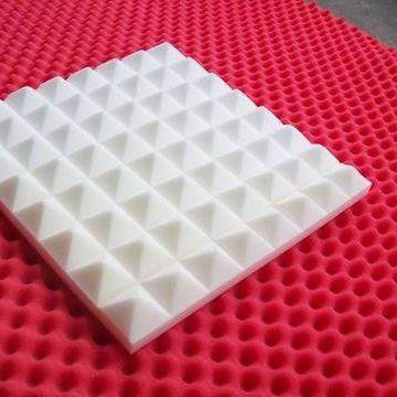 Máquina de corte de esponjas CNC com lâminas horizontais e verticais
