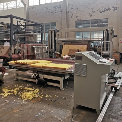 Máquina de corte de esponja horizontal CNC de alta precisão com lâmina oscilante para espuma de poliuretano