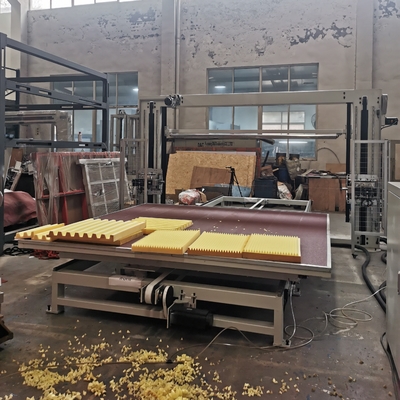 Máquina de corte de esponja horizontal CNC de alta precisão com lâmina oscilante para espuma de poliuretano