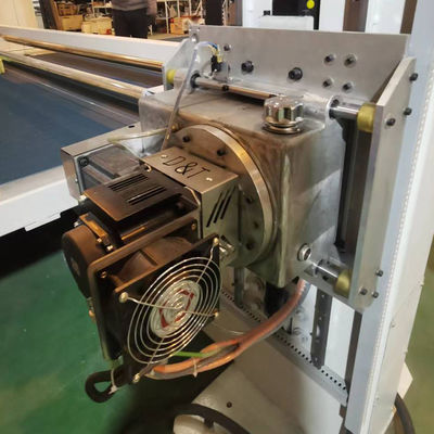 Cortador de espuma de lâmina dupla oscilante CNC para alta precisão e eficiência no corte de formas de esponja 2D e 3D com CE