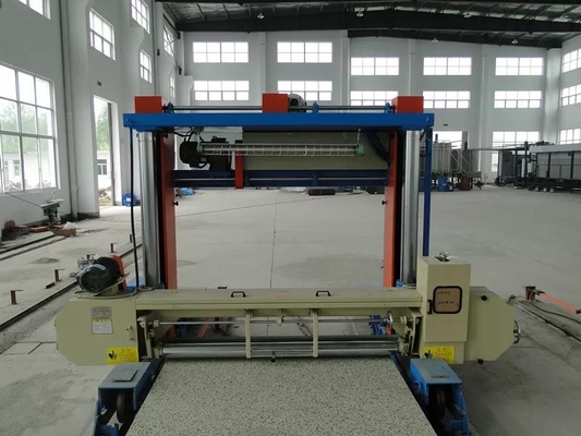Máquina de corte de folhas de espuma rígida 8,84KW Máquina de corte de espuma de poliestireno industrial