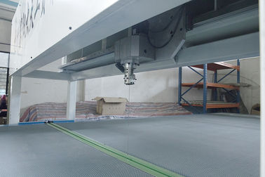 Máquina de corte revolvendo automática vertical da esponja da máquina de corte da espuma do plutônio com CE