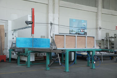 Fácil opere a máquina de corte vertical automática, máquina da espuma de Polyuretan