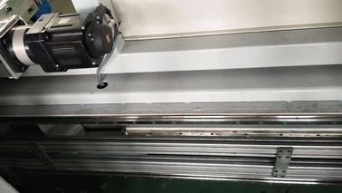Máquina vertical da espuma de poliuretano do látex do Cnc com faca revolvendo