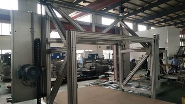 A máquina de corte horizontal do contorno da espuma de Eva da elevada precisão acelera a 10 M/minuto