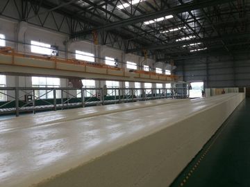 Linha de produção contínua horizontal unidade longa da máquina da espuma do bloco de espuma da braçadeira