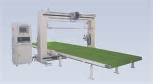 Cortador de oscilação da lâmina da esponja do látex do CNC 6m/minuto, máquina de corte automática