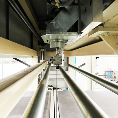 Cortador vertical revolvendo automático da espuma para PIR EVA Foam Rock Wool